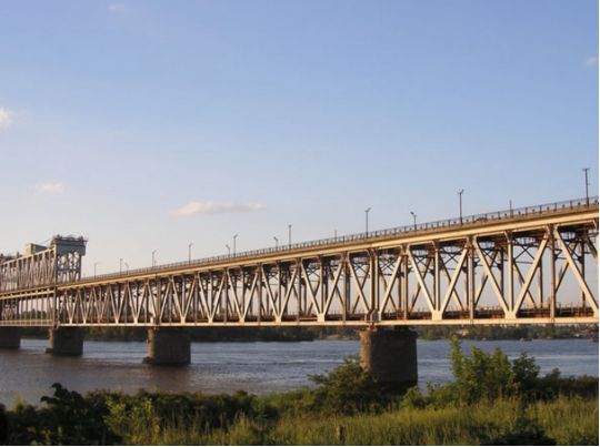 Крюковський міст у Кременчуці, фото Вікіпедія