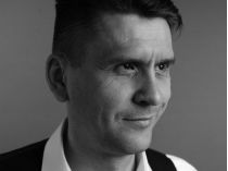 Александр Коваленко - о том, стоит ли симметрично отвечать на удар рф по Кабмину. Фото из соцсети