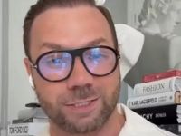 дизайнер Андре Тан