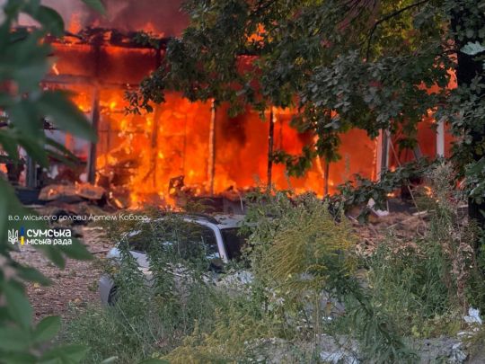 Россия в ночь на 12 сентября обстреляла Сумы - Фото: Артем Кобзар