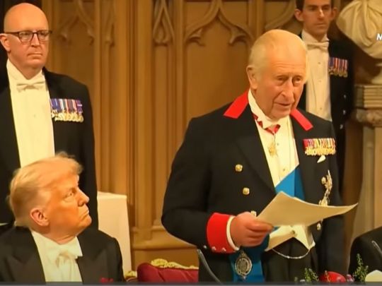 Чарльз ІІІ и Трамп на банкете. Скрин видео