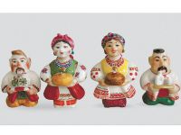 В. Трегубова. Група «Батьки» зі скульптурної композиції «Весілля». Коростенський фарфоровий завод. 1990