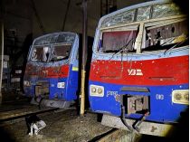 Понівечені тепловози у Полтавському депо після удару шахедами