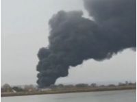 У районі нафтобази в Ростовській області піднімається дим, фото скріншот відео