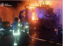 Зеленський відреагував на атаку росіян з енергоструктури, фото ДСНС