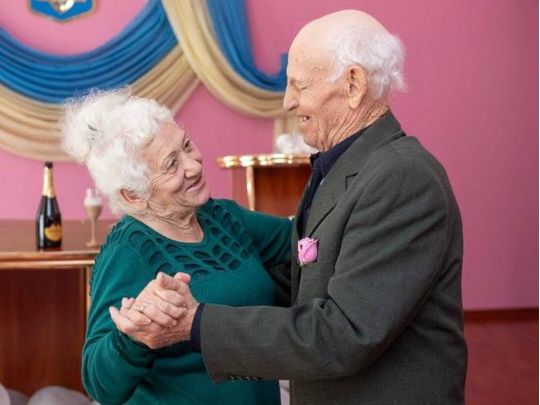 83-летний Алексей Федосеевич и 75-летняя Лидия Григорьевна