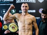 Український ексчемпіон світу із&nbsp;закривавленим обличчям побив іспанця та&nbsp;завоював титул (відео)