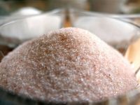Миска с солью - как средство предотвратить запотевание окон. Фото Pixabay