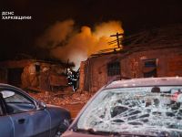 Россияне ударили КАБами по медучреждению в Харькове. Фото ГСЧС
