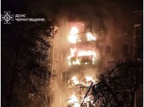 У Ніжині дрони влучили до терміналу «Нової пошти», двічі — до багатоповерхового будинку, громадянської інфраструктури, фото ДСНС