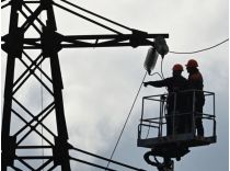 Енергетики ремонтують пошкодження енергосистеми, фото з відкритих джерел