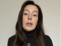 Блогерка Ксюша Манекен звинуватила Монобанк, фото скриншот відео