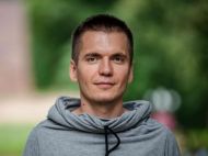 Щоб потім зі&nbsp;значно меншими зусиллями взяти Вільнюс чи&nbsp;Ригу: Віталій Дейнега про те, чому росії вигідно зупинити війну проти України саме зараз