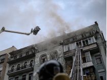 У Києві горить житловий будинок на Шота Руставелі