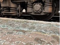 Вибуховою хвилею пошкоджені вікна у пасажирських вагонах, фото ОВА