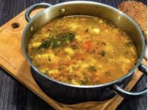 Пересоленный суп можно спасти несколькими способами.
