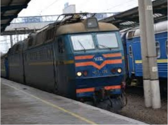 Посадка на поїзд у зворотному напрямку відбулася за розкладом, фото з відкритих джерел