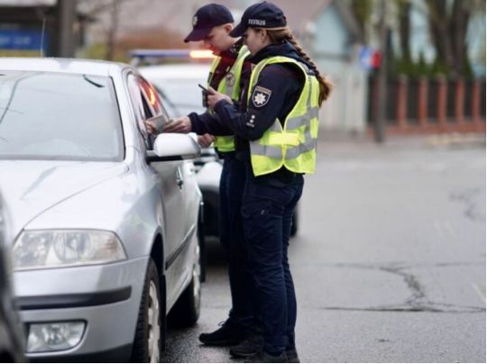 Відмова водія пройти тест на алкоголь спричиняє штраф, фото з відкритих джерел