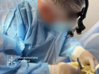 Хірург приватної клініки