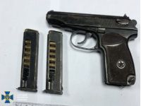 З пістолета Макарова агент мав застрелити медійне обличчя, фото СБУ