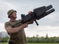 Военный с РЭБ 