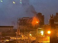 Горящий после удара БпЛА российский НПЗ