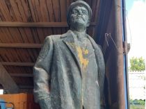 пам'ятник Леніну