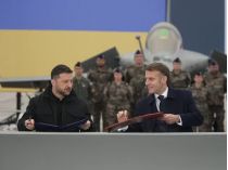 Володимир Зеленський та Емануель Макрон підписали оборонну угоду