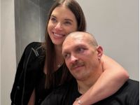 Вусик з дружиною, фото https://www.instagram.com/usyk_kate1505