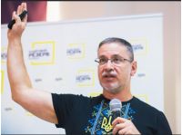 Валерій Пекар&nbsp;— про мультикризу в Україні. Фото із соцмережі