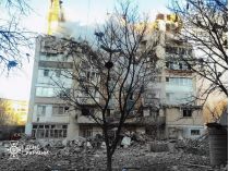 Разрушенный российской ракетой дом в Тернополе