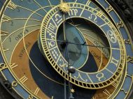 Обиды и&nbsp;внезапный переезд: гороскоп на&nbsp;декабрь 2025 года для всех знаков Зодиака