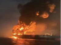 У Чорному морі горять танкери російського тіньового флоту, фото з відкритих джерел