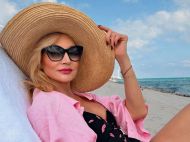 54-річна Христина Орбакайте вразила фанатів стрункою фігурою у&nbsp;яскравому пляжному образі (фото)