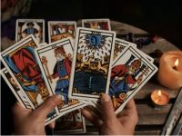 Таро-гороскоп на 2 декабря 2025 года