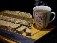 Сповільнює старіння, покращує травлення: скільки халви корисно їсти щодня