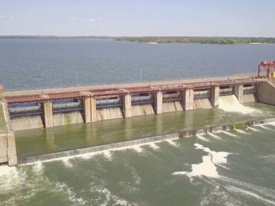 Росіяни обстріляли дамбу Печенізького водосховища