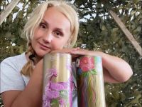 «Сюжеты для работ беру из жизни односельчан»: как заведующая клубом на Хмельнитчине расписывает в селе колодцы