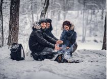 Щасливі люди на природі, фото https://ua.freepik.com/free