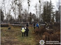 На цвинтарі під Києвом убили людину, фото Нацполіції