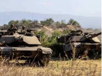 танки M1A1 AIM Abrams