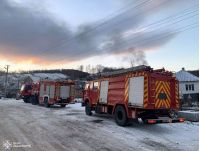 На лісовий масив залучено 21 рятувальника та 7 одиниць техніки, фото ДСНС