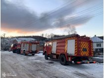 На лісовий масив залучено 21 рятувальника та 7 одиниць техніки, фото ДСНС