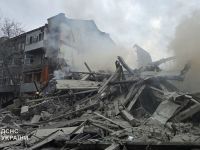 Удар прийшовся по багатоповехрівках у Київському районі Харкова. Фото ДСНС