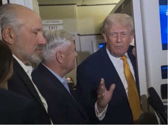 Гренландія потрібна США для безпеки, заявив Трамп, фото скриншот відео