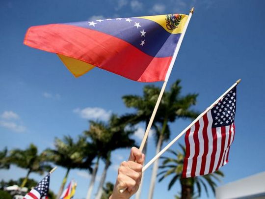 Прапори США та Венесуели