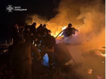Росіяни завдавали ударів по Україні балістикою, «Шахедами» та крилатими ракетами. Фото ДСНС