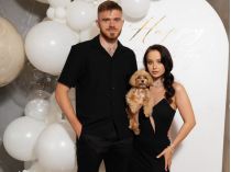Арсеній Батагов із коханою 