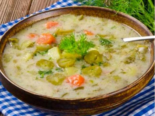 суп з маринованими огірками