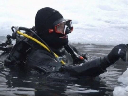 Водолази шість днів поспіль занурювалися у крижану воду, фото ДСНС